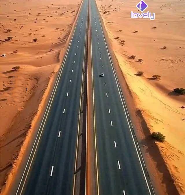 طريق السريع في السعودية  : ممرٌ مستقيم يشق الصحراء بطول 400 كيلومتر دون منعطف واحد!