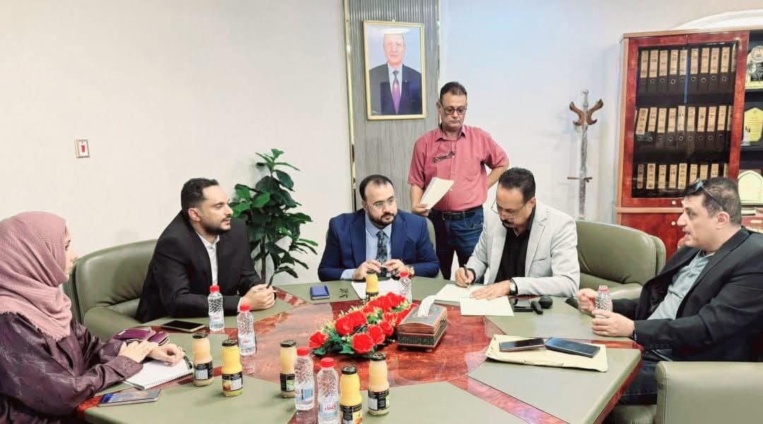 توقيع عقود لإعادة تأهيل وصيانة عدد من الطرق الاستراتيجية في المحافظات المحررة