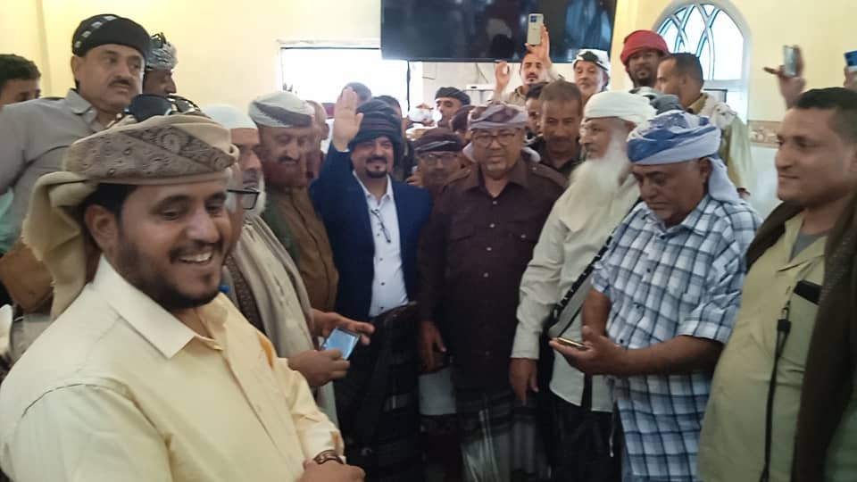 تنصيب الدكتور أحمد يسلم حنش شيخاً لقبيلة آل داؤود بيافع كلد وسط حضور قبلي وشعبي واسع