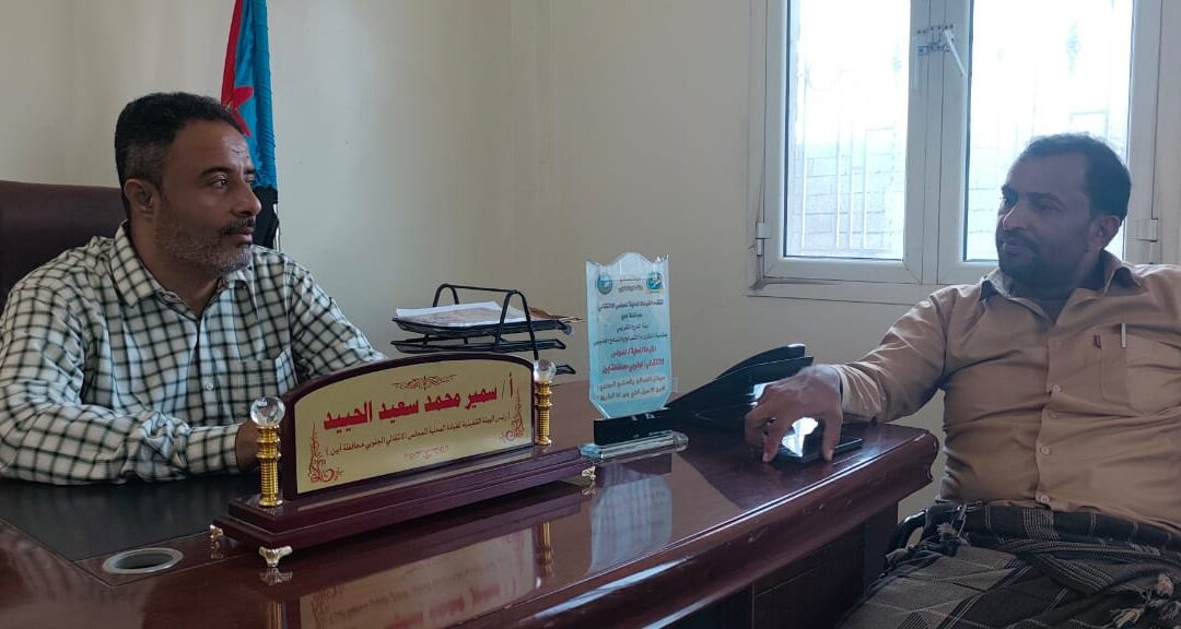 الحييد يناقش مع  مديرعام مديرية سرار تأثيرات موجة الجفاف