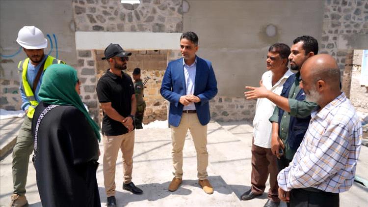 نائب وزير الإعلام يتفقد مشروع إعادة تأهيل سينما أروى بالعاصمة عدن بدعم من اليونسكو