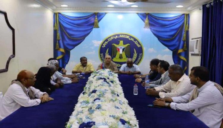 فريق التوجيه والرقابة الرئاسي يعقد لقاءً بنواب لجان الهيئة الإدارية للجمعية الوطنية من ساحل حضرموت