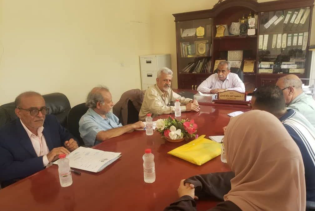 فريق التوجيه والرقابة الرئاسي يلتقي رئيس جامعة أبين