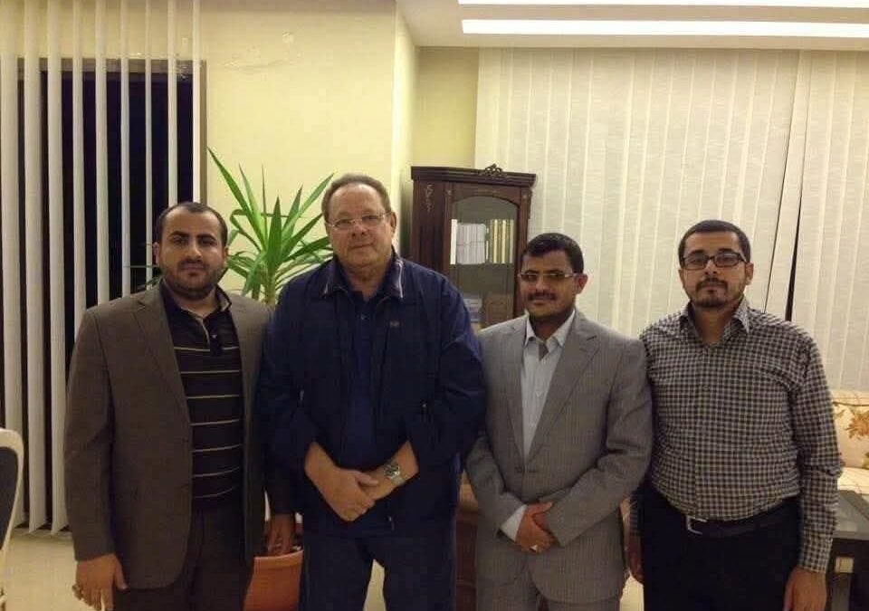الرئيس علي ناصر محمد يوضح حقيقة الصورة