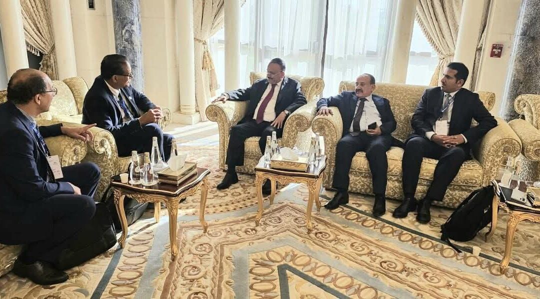 وزير النقل يبحث مع مسؤول بالمنظمة البحرية الدولية تعزيز التنسيق المشترك