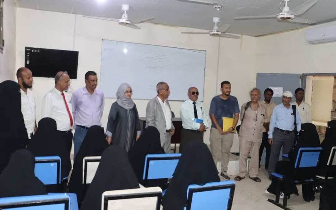 فريق التوجيه والرقابة الرئاسي يدشن العام الجامعي الجديد بجامعة أبين