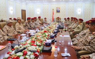 وزير الدفاع يعقد اجتماعاً موسعاً بقيادة وزارة الدفاع ورؤساء الهيئات ومدراء الدوائر