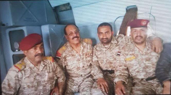 علي محسن الأحمر ينشر صور مغادرته صنعاء إلى الرياض لأول مرة عقب سقوط صنعاء