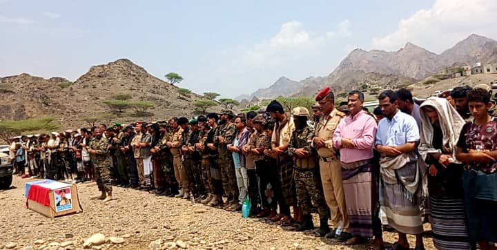 بموكب جنائزي مهيب… .تشييع جثمان الشهيد سالم محمد  عاطف إلى مثواه الأخير