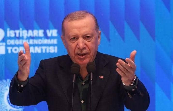 أردوغان: “#أوكرانيا لا تستطيع منافسة #روسيا اقتصادياً.. و أوروبا عاجزة عن الدعم المستمر.