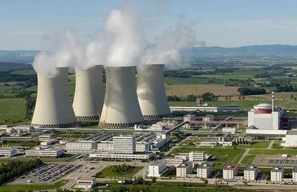 موسكو وطهران توقعان مذكرة تفاهم بشأن بناء محطات طاقة نووية في إيران