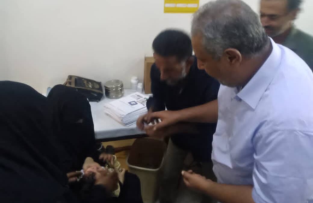 تدشين المرحلة الثانية من الحملة الوطنية الطارئة للتحصين ضد شلل الأطفال بمديرية يافع رصد