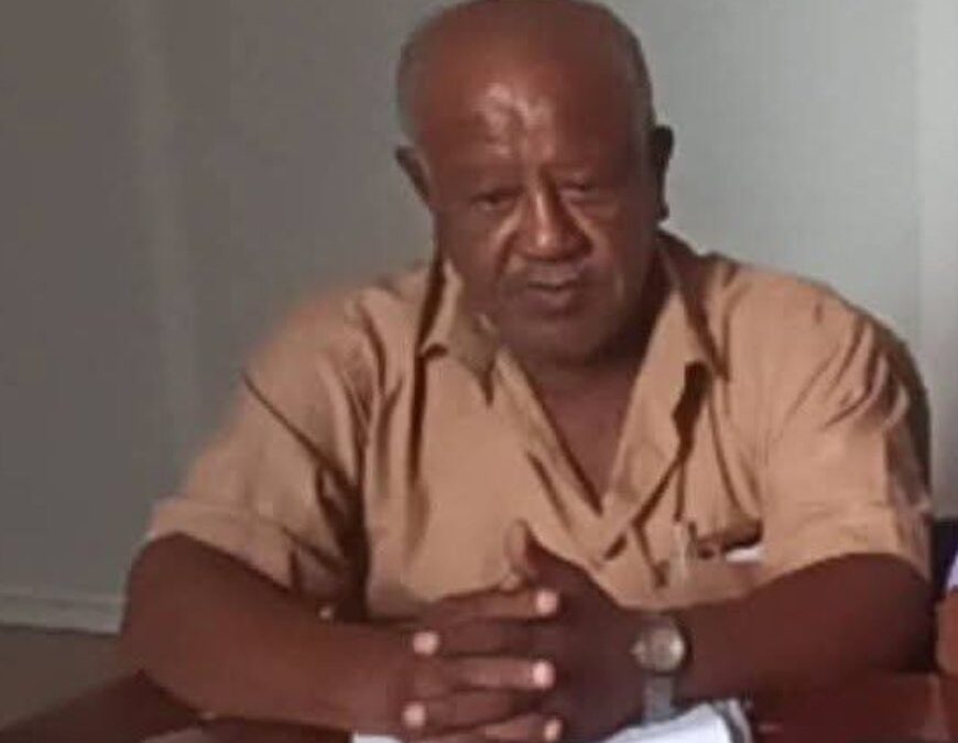 مدير عام مكتب النقل بمحافظة أبين يعزي بوفاة الفقيد محمد فضل باجراد