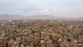 الحوثيون يعلنون حرب المصارف.. مزاد على أصول البنوك يثير أزمة اقتصادية