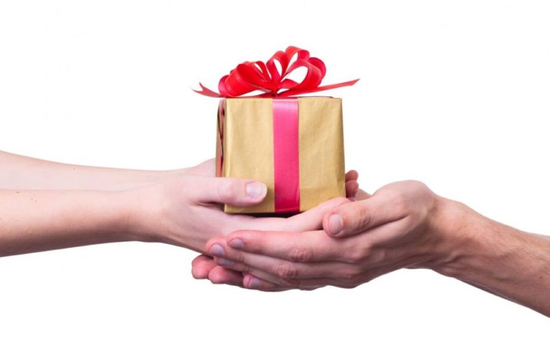 العطاء دواء.. الهدايا تعزز المزاج والصحة