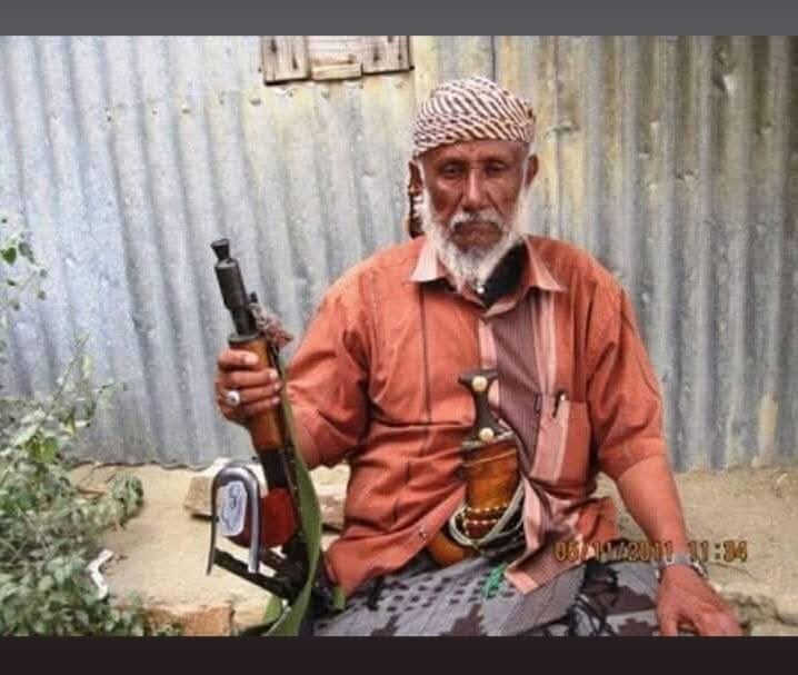 قائد الحزام الأمني يافع رصُد يعزي الاستاذ محمد أحمد الشقي بوفاة الشاعر والأديب الجنوبي الشيخ صالح غالب الشقي