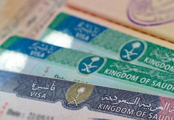 تفاصيل إتاحة جميع أنواع التأشيرات لأداء مناسك العمرة