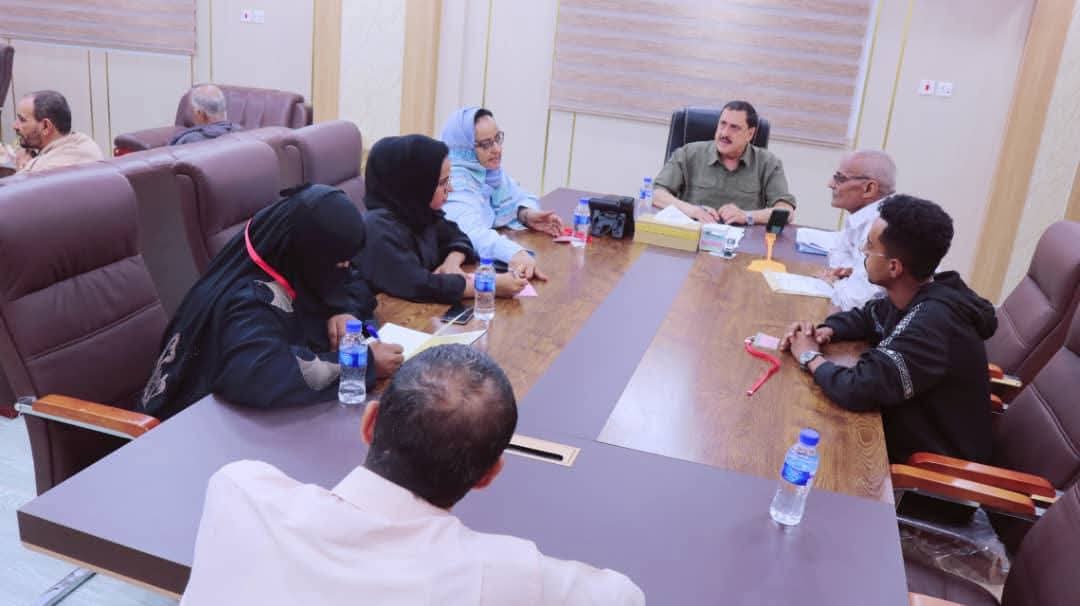 مدير أمن العاصمة عدن يبحث مع تكتل “نون النسوي” تنفيذ مشروع الوقاية من المخدرات.