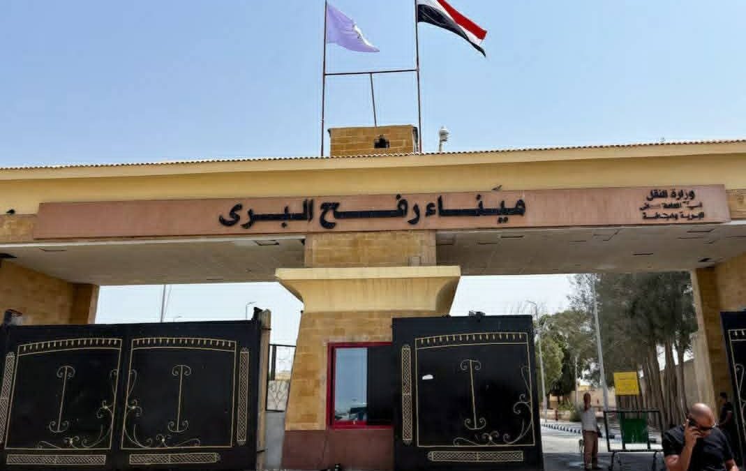 نتنياهو يعلن استمرار إغلاق معبر رفح عقب إعلان السفارة الفلسطينية إعادة فتحه