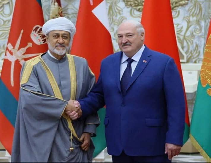 سلطنة عمان وبيلاروسيا توقعان اتفاقيات تعاون شاملة وتسهيلات سفر متبادلة