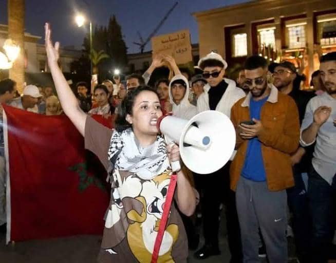 حركة “جيل زد” بالمغرب تعلّق احتجاجاتها احترامًا لخطاب الملك محمد السادس