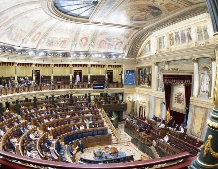 البرلمان الإسباني يقرّ قانونًا يحظر تجارة الأسلحة مع إسرائيل تضامنًا مع الشعب الفلسطيني