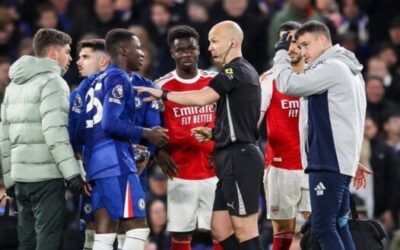 البريمييرليغ: تشيلسي يصمد بعشرة لاعبين ويقاسم أرسنال التعادل