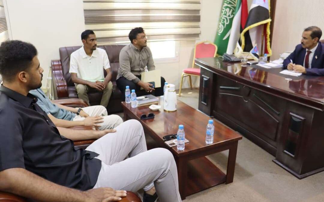 باتيس يثمن جهود طلاب الطب بجامعة العرب في دراسة مرجعية لتعداد الدم بالمكلا