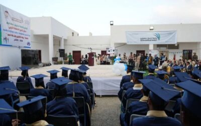 محافظ سقطرى يحتفي بتخريج الدفعة الأولى من طلاب جامعة الأرخبيل