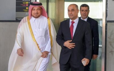 رئيس الوزراء يصل إلى الدوحة للمشاركة في القمة العالمية الثانية للتنمية الاجتماعية
