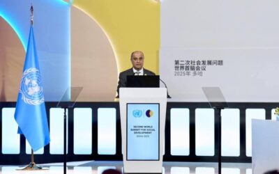 رئيس الوزراء في مؤتمر القمة العالمي للتنمية يؤكد التزام اليمن بمبادئ العدالة الاجتماعية والمساواة