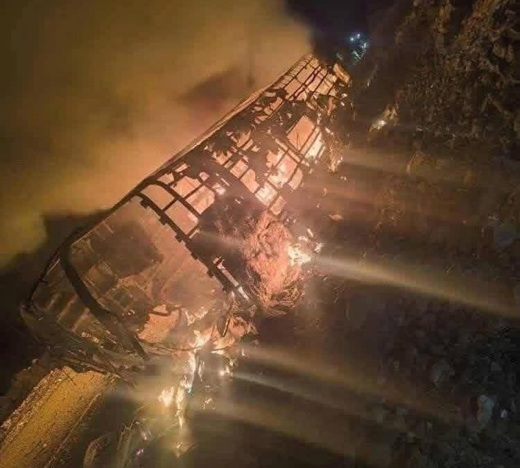 تقرير فني من مهندس مختص يفند أسباب احتراق حافلة العرقوب بمن فيها