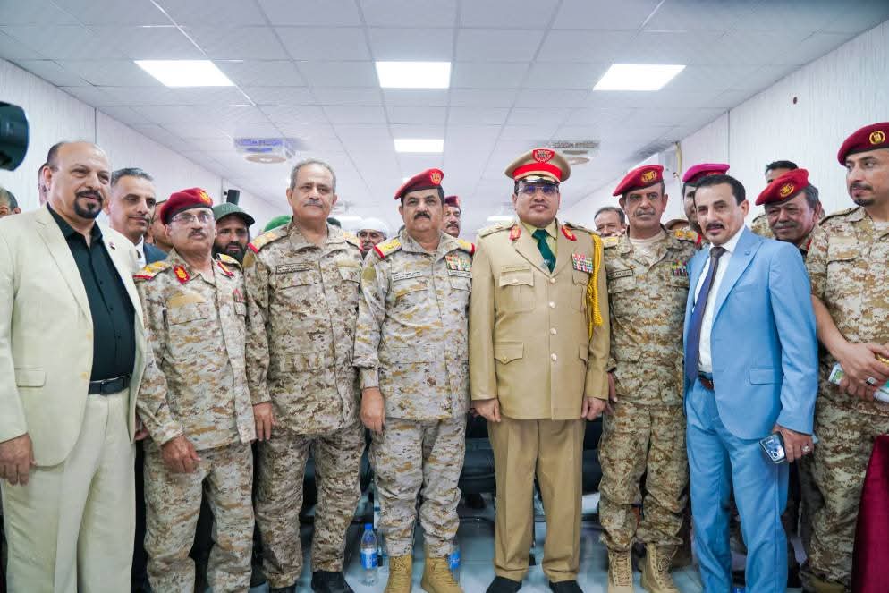اللواء سالم السقطري ينال درجة الماجستير في العلوم العسكرية