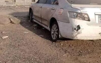 مأساة في لحج.. وفاة 3 أطفال اختناقًا داخل سيارة مهملة ونجاة رابع بحالة حرجة