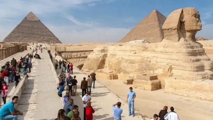 مصر تتصدر السياحة العالمية: نمو الحجوزات عبر TripAdvisor بنسبة 44%