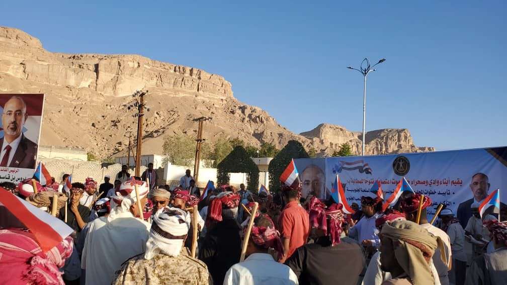 توافد شعبي وقبلي إلى مخيم الاعتصام بسيئون دعمًا لإعلان دولة الجنوب العربي