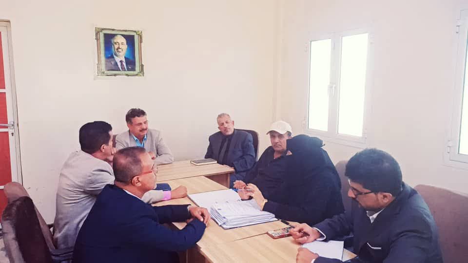 فريق التوجيه والرقابة الرئاسي يطلع على نشاط عدد من إدارات الهيئة التنفيذية بانتقالي أبين