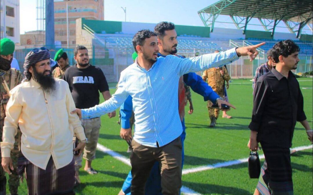 العميد محسن الوالي يزور نادي وحدة عدن ويشيد بدور الإدارة في تطوير البنية التحتية