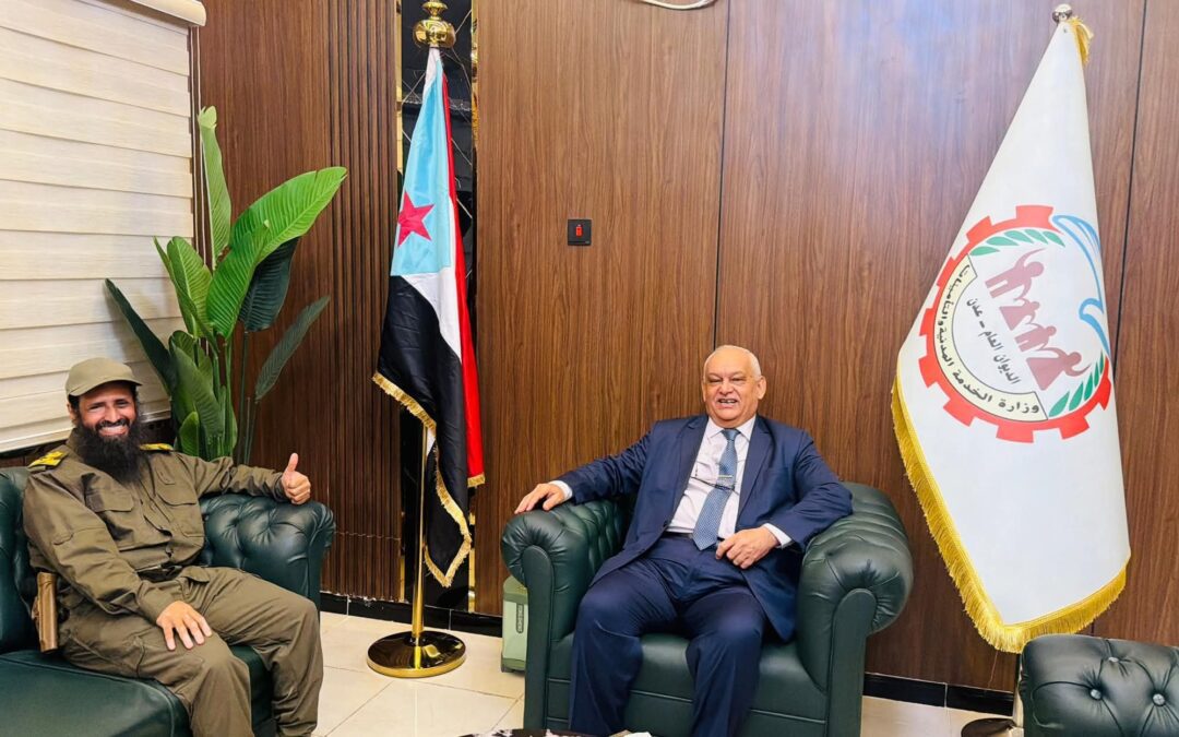 العميد الوالي يناقش مع وزير الخدمة المدنية سبل تعزيز التعاون المشترك بين الجانبين