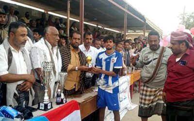 بحضور رئيس تنفيذية انتقالي أبين.. العاصفة يتوج بطلاً لدوري الاستقلال للفرق الشعبية بالكود خنفر