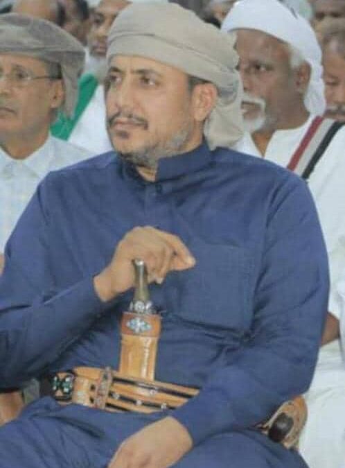 *الشيخ أمين عبدالكريم بن علي الحاج الحوثري يهنئ المحافظ الخنبشي ويشيد بإجراءاته الحازمة ضد الخارجين عن القانون