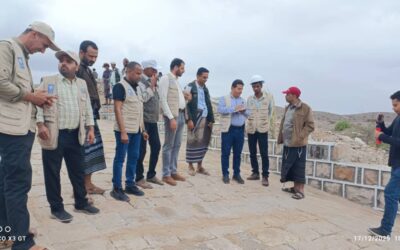 وكيل محافظة أبين حسين الجنيدي والمقدم رشدي العمري في زيارة تفقدية مشتركة لجبهة ثره