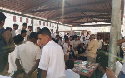 مدرسة عبدالله بن سميط بمدينة شبام التاريخية تنظم معرضا للكتب
