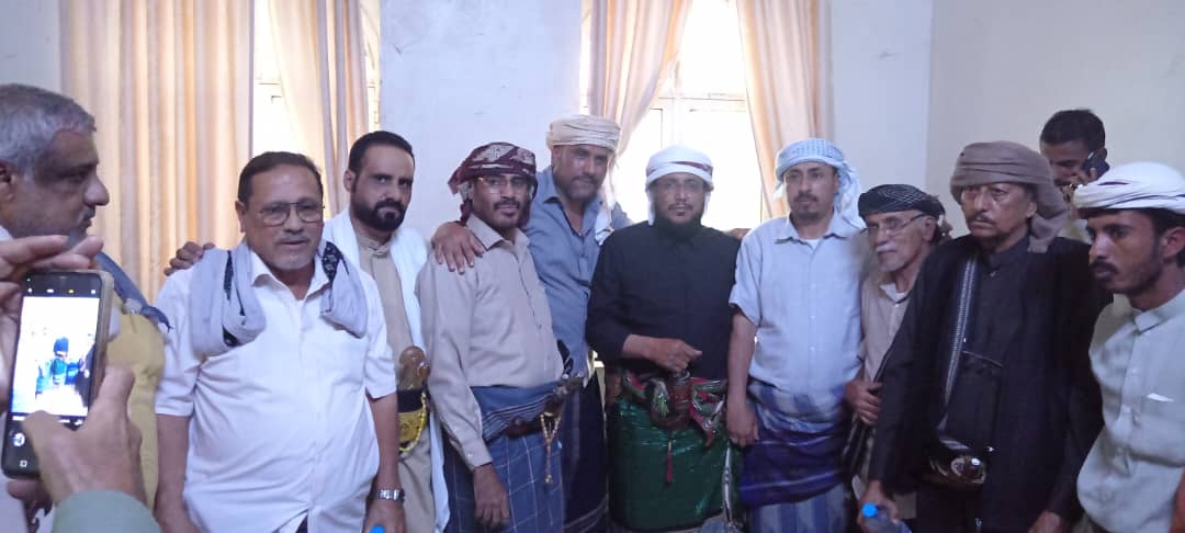 النوبي يلتقي بعدد من وجهاء ومشائخ مديرية القطن وشبام ويشيد ومواقفهم الوطنية