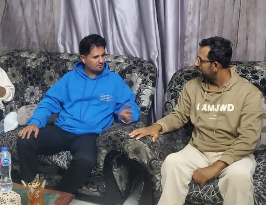مدير إعلام أبين يطمئن على صحة الإعلامي السنيدي في القاهرة ويناشد بسرعة علاجه
