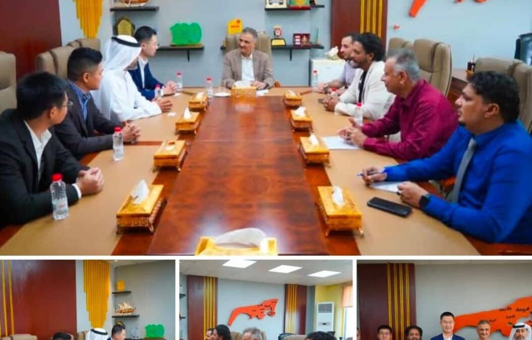 المحافظ لملس يناقش مع داهوا العالمية حلولًا تقنية لتطوير العمل المؤسسي