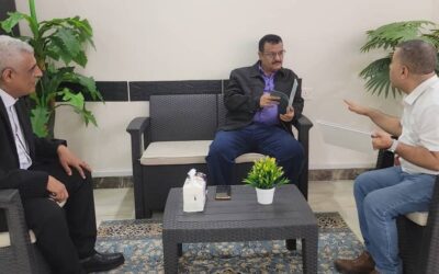 كرم قيادة المؤسسة لجهودهم في تطوير خدمات الأمومة والطفولة..   *مدير عام المنصورة يشيد بتدخلات مؤسسة يمان للتنمية في دعم القطاع الصحي بالمديرية