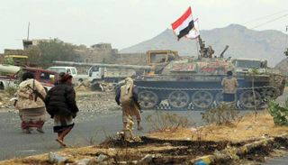 إخوان اليمن يعودون من بوابة العليمي.. تحالف أم ملء فراغات؟ (حوار)