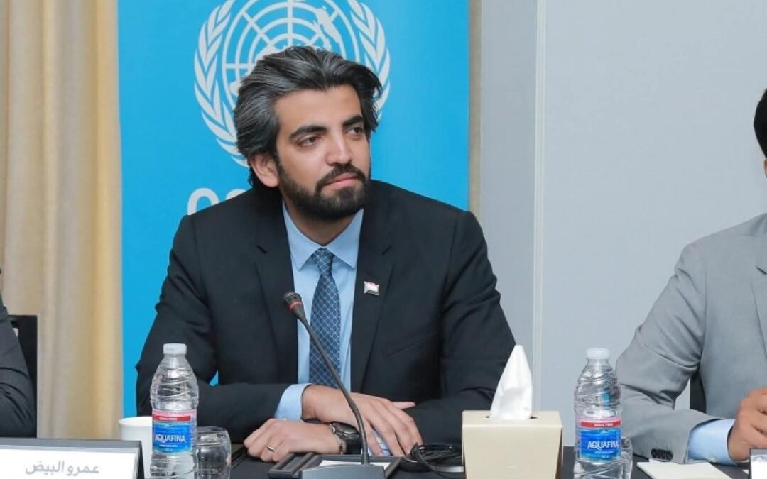 عمرو البيض: الرئيس الزُبيدي لم يغادر عدن وسيبقى إلى جانب شعبه