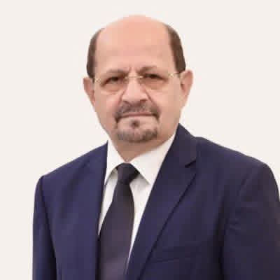 نبذة عن حياته ومسيرته